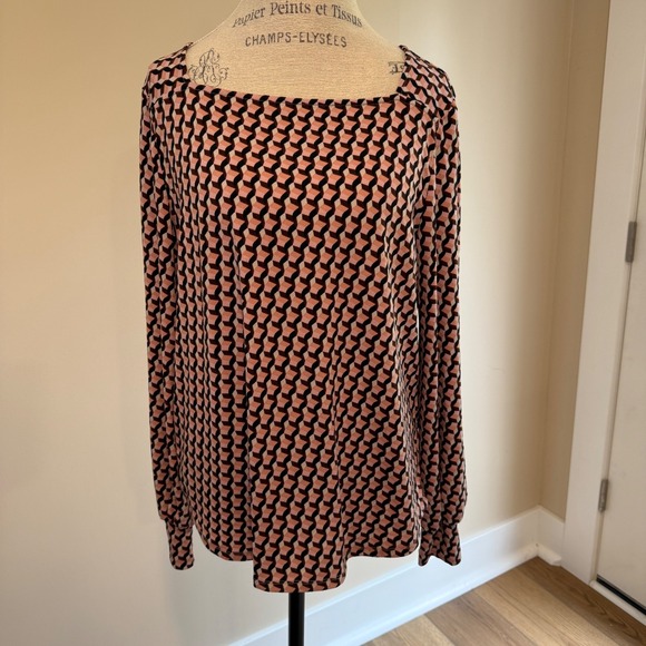 Adrianna Papell Tops - Adrianna Pappell Women's Pink/Brown Geometric Design Blouse Size L